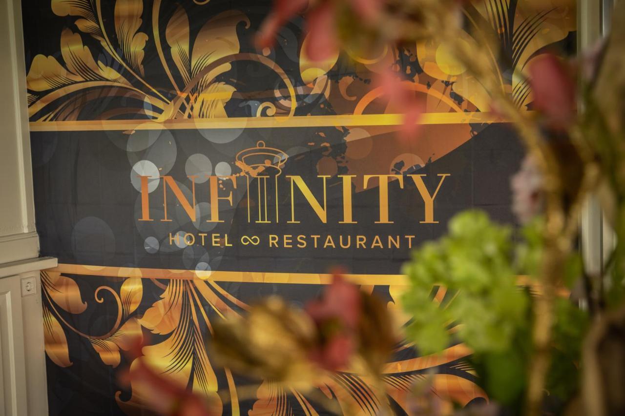 & Restaurant Infinity 4* Lichtmis